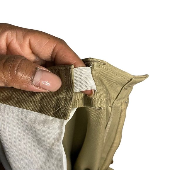 Haggar Clothing Men's Khaki Tan Classic Fit Straight Leg Pants - Picture 6 of 9